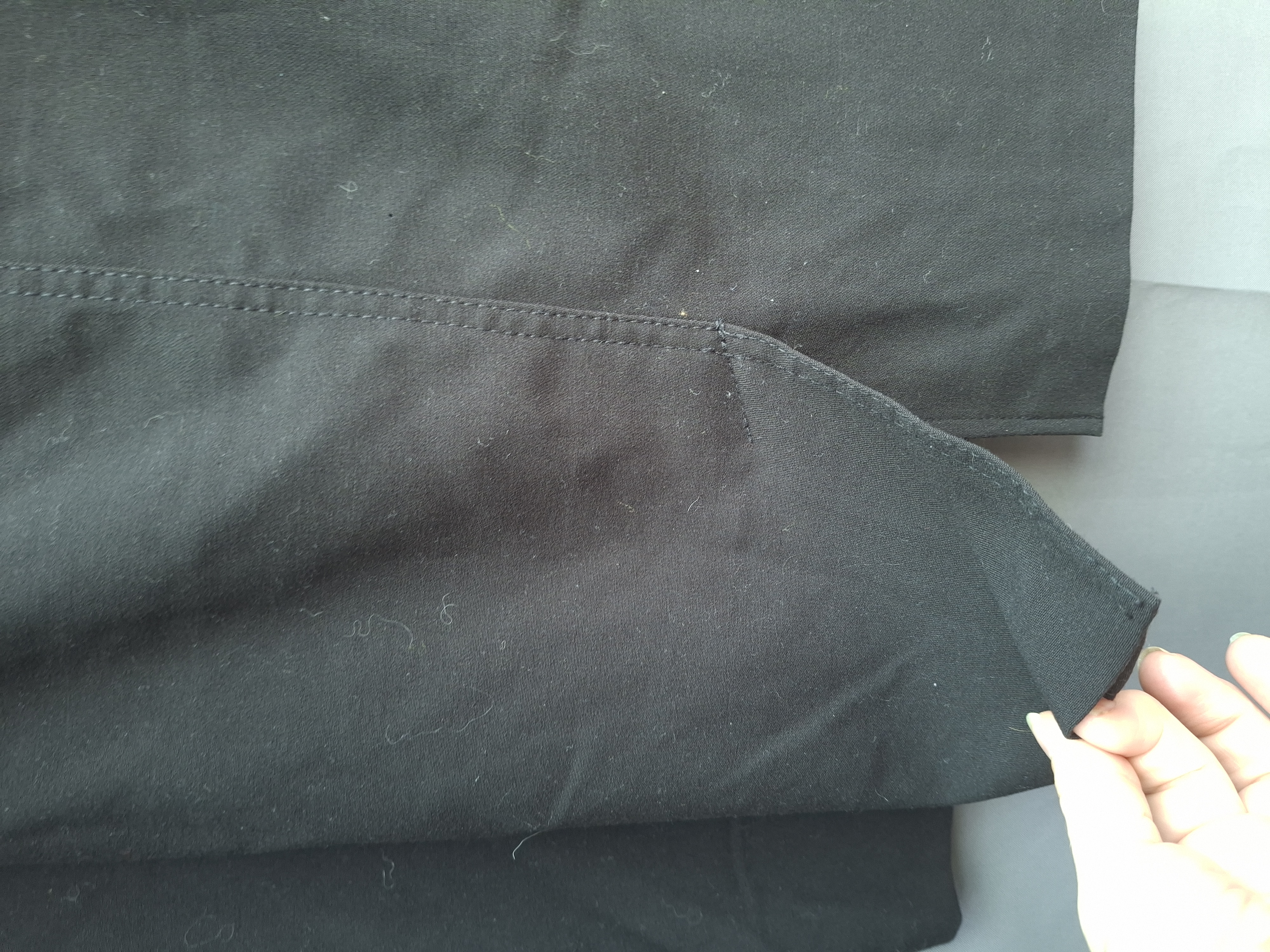 Yessica rok zwart met knoopsluiting en split