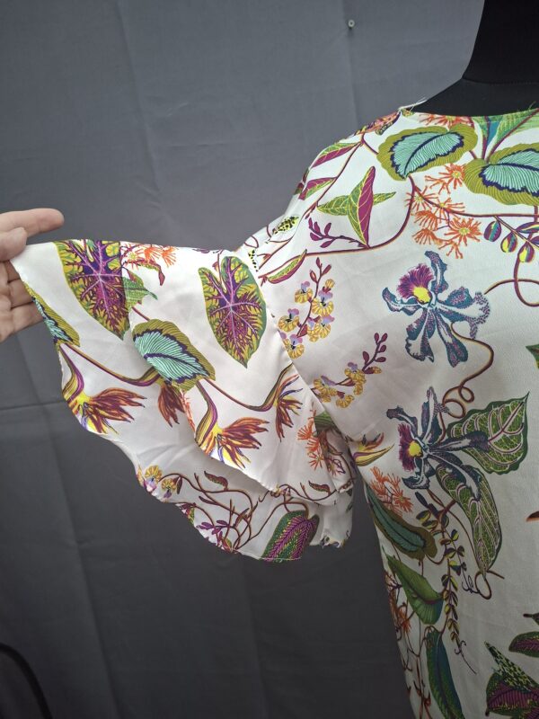 H&M blouse wit met tropische print en dubbele volantmouwen maat 36