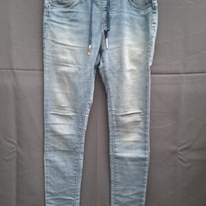Jewelly jogger jeans lichtblauw elastische tailleband slim fit maat M/38