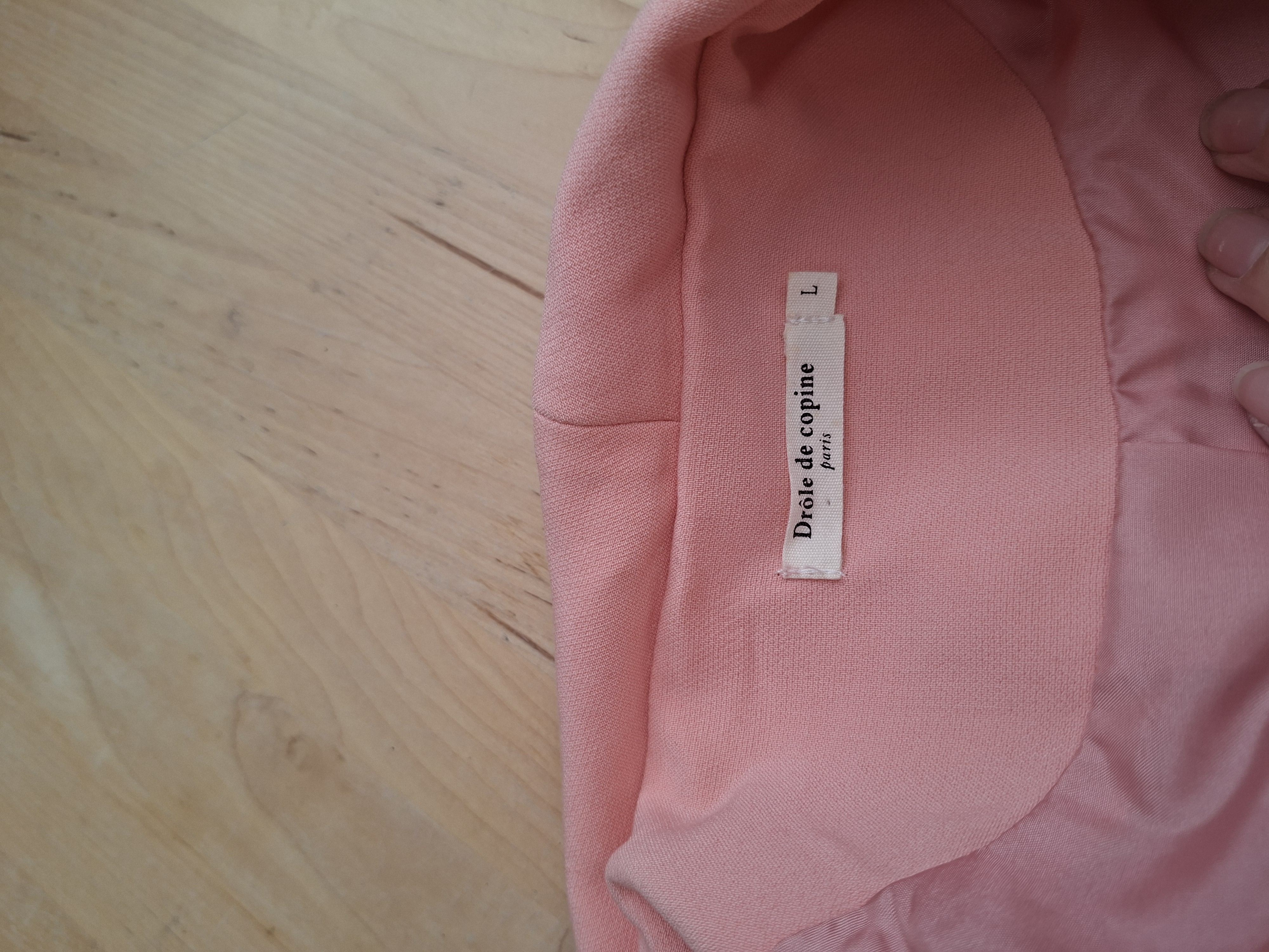 Drole de Copine Paris blazer zalm met zilveren kralenversiering op schouders