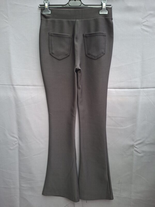 Yu and Me Paris flared broek donkerbruin high waist maat XS/S