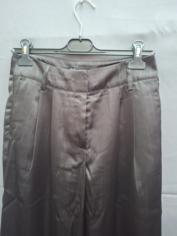 C&A wide leg broek zwart krijtstreep satijnlook hoge taille maat 36