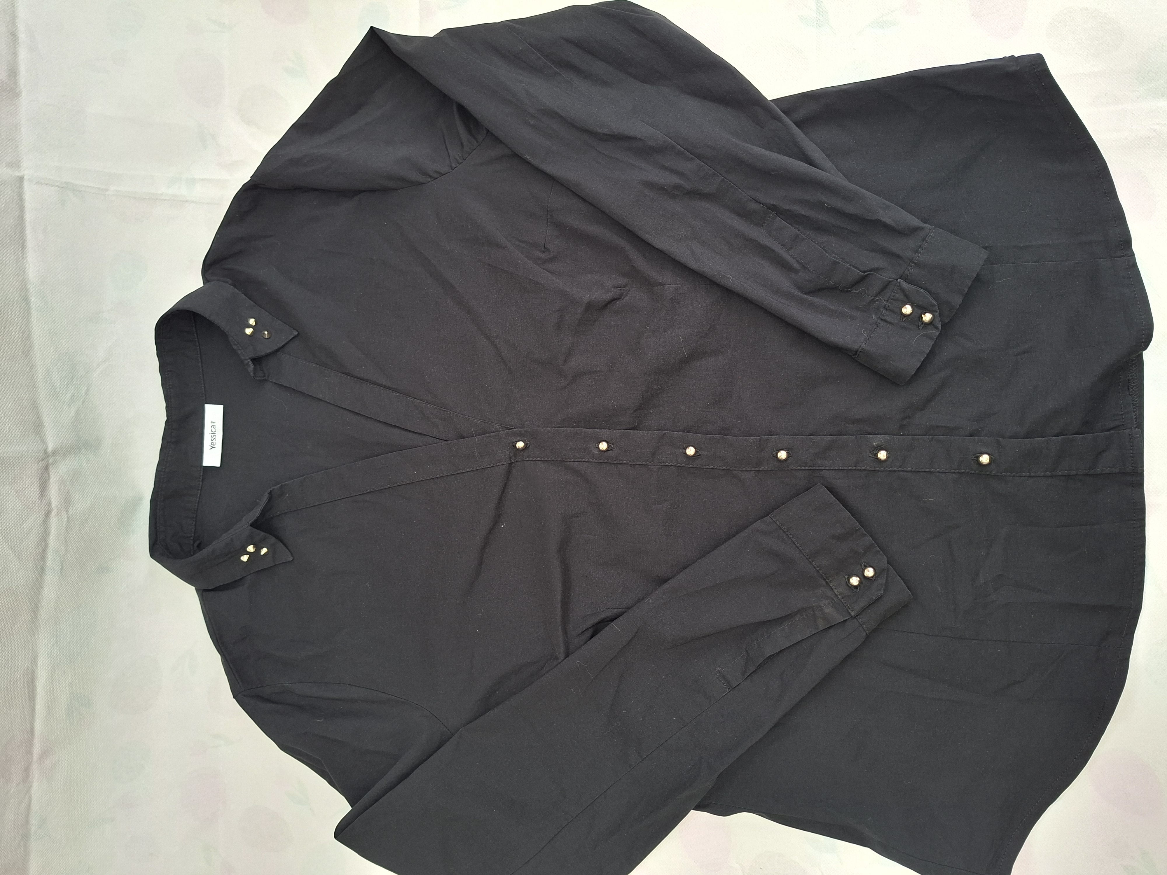 Yessica C&A dames blouse zwart gouden studs V-hals lange mouwen maat 44 XL