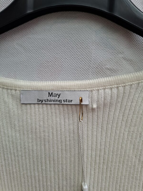 20260606_142857 May by Shining Star crème ribgebreide bodycon jurk