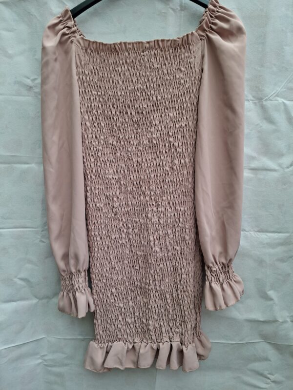 20260606_143348 New Collection gesmockt mini jurkje oud roze pofmouwen off shoulder
