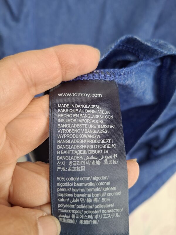 20260609_164012 Tommy Jeans T-shirt V-hals