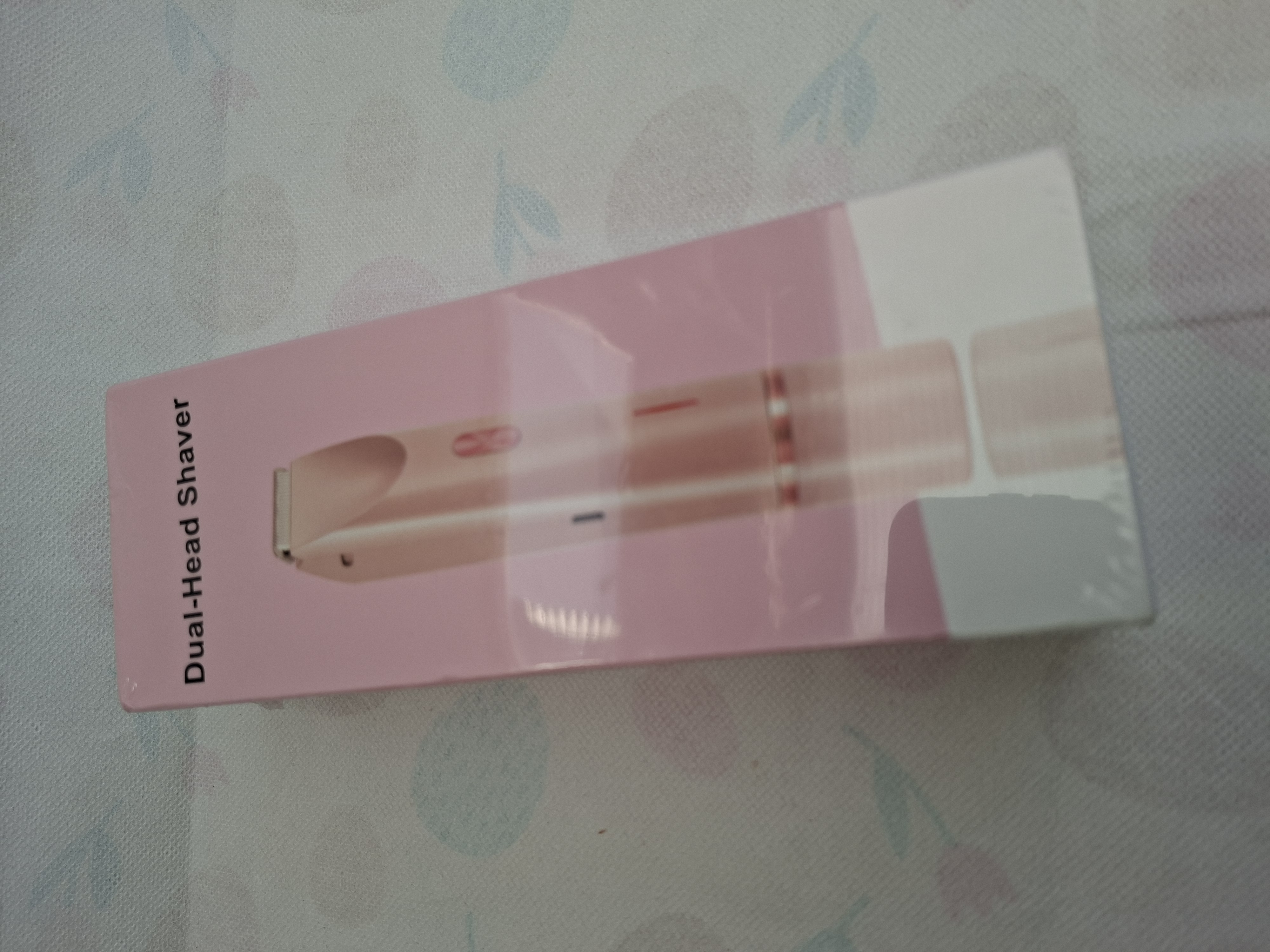 Dual-Head Shaver oplaadbaar, waterproof, roze, nieuw in doos